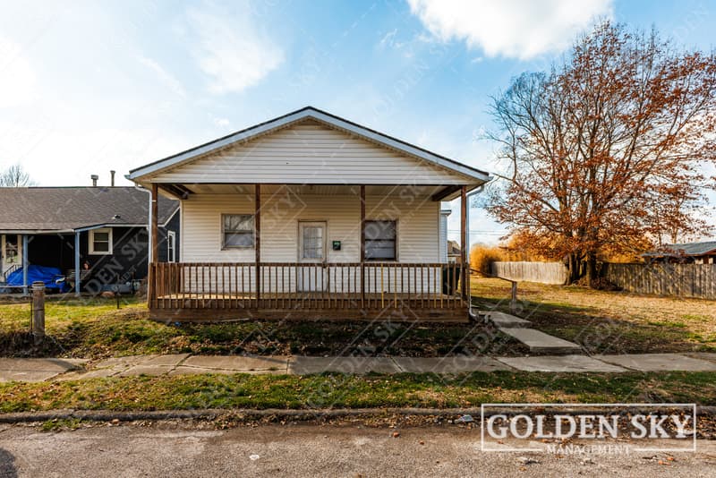 Rental property at 2915 South Vine Street, Muncie