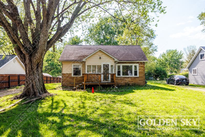 Rental property at 609 North Waldemere Avenue, Muncie