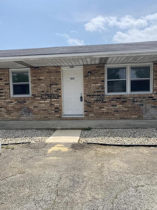 Rental property at 6309 E Piccadilly Rd, Muncie