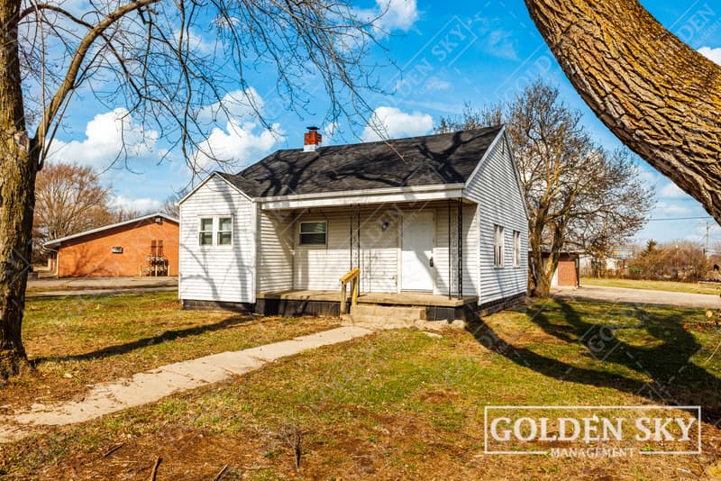 Rental property at 4613 South Madison Street, Muncie
