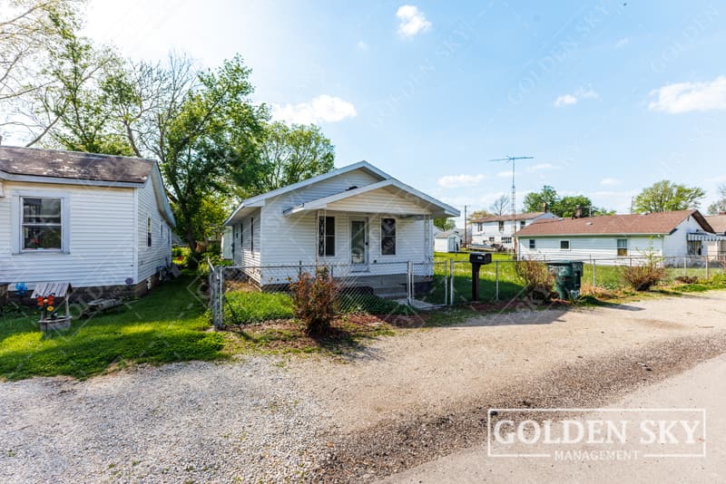 Rental property at 3013 South Pershing Drive, Muncie