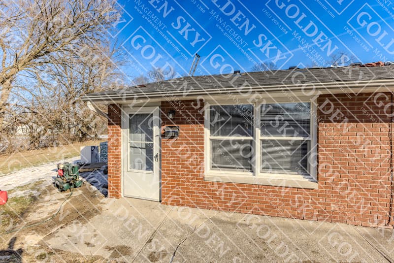 Rental property at 709 South Hutchinson Avenue - 1, Unit 1, Muncie