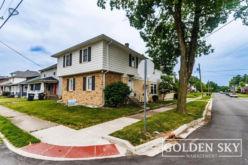 Rental property at 1925 West Jackson Street #1, Muncie