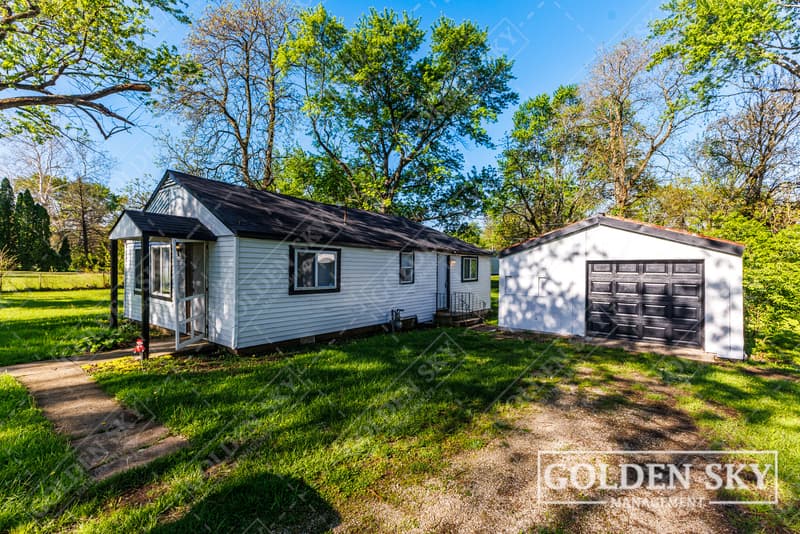 Rental property at 2321 North Macedonia Avenue, Muncie