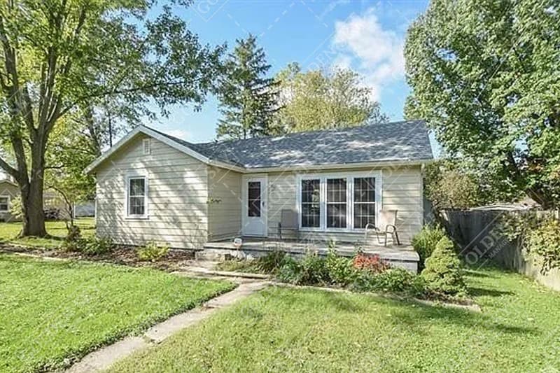 Rental property at 2605 North Maplewood Avenue, Muncie