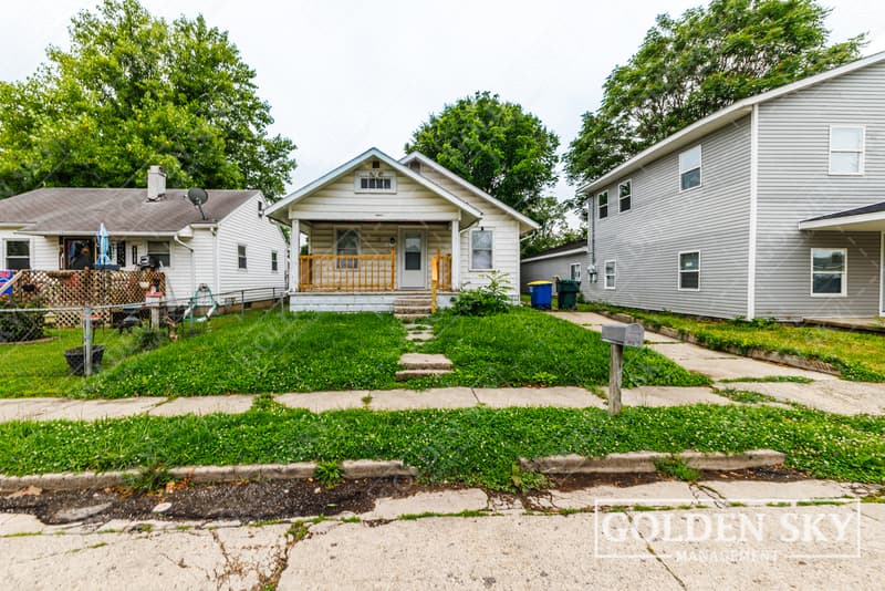 Rental property at 2307 South Jefferson Street, Muncie