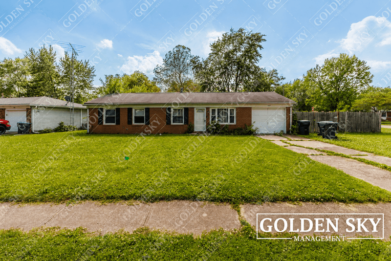 Rental property at 1901 South Hunter Road, Yorktown